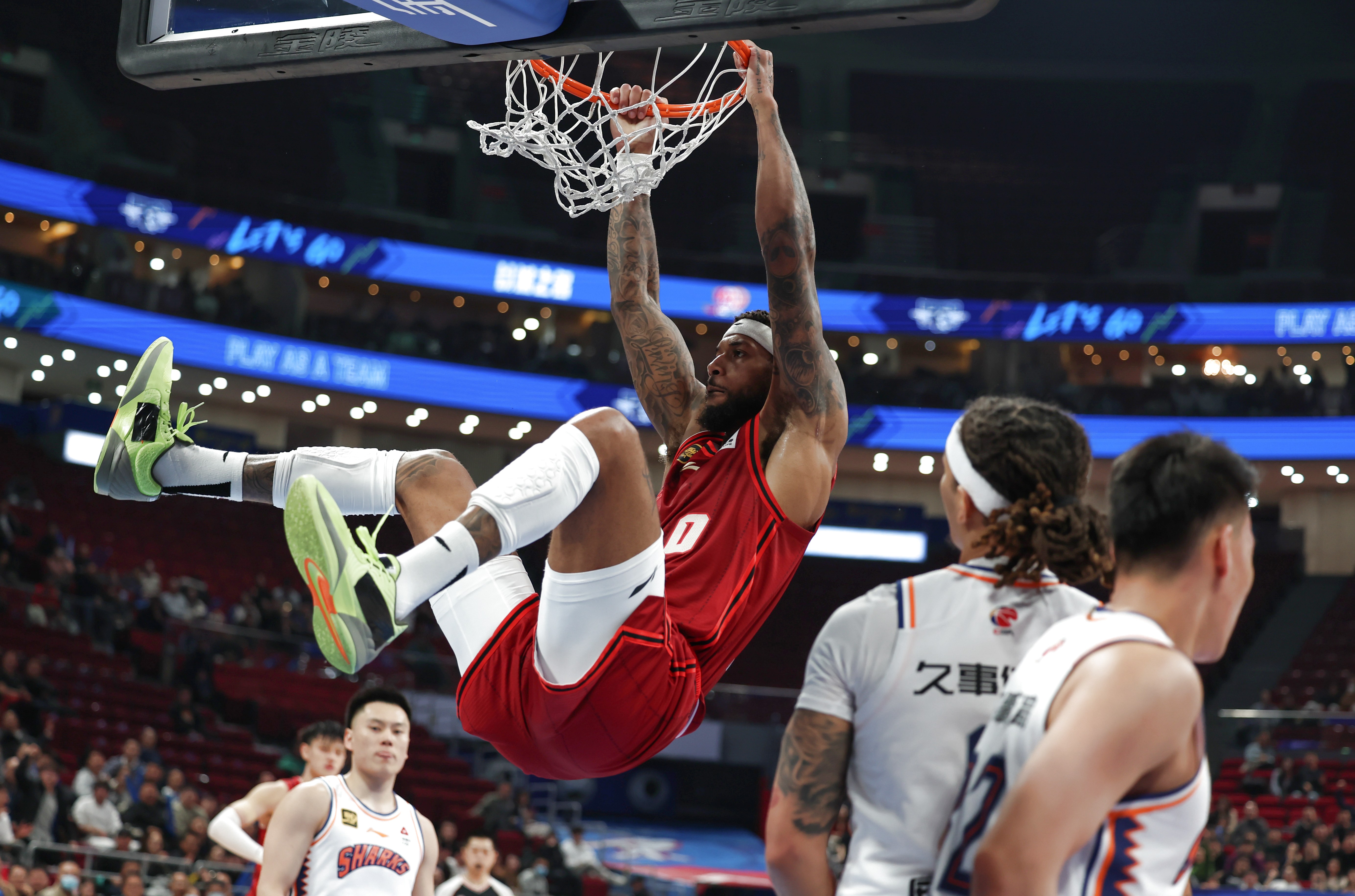 关于多伦多猛龙训练开放日，窗口期手感冰凉引欢呼，CBA季后赛在即，数据趋势出现新变化的信息-星空体育app